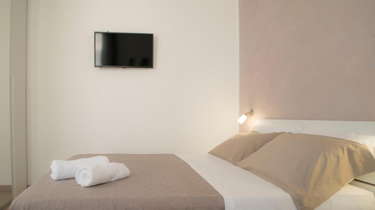 I Suoni Del Mare Apartment Porto San Giorgio Exterior foto
