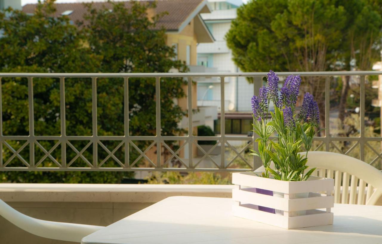 I Suoni Del Mare Apartment Porto San Giorgio Exterior foto