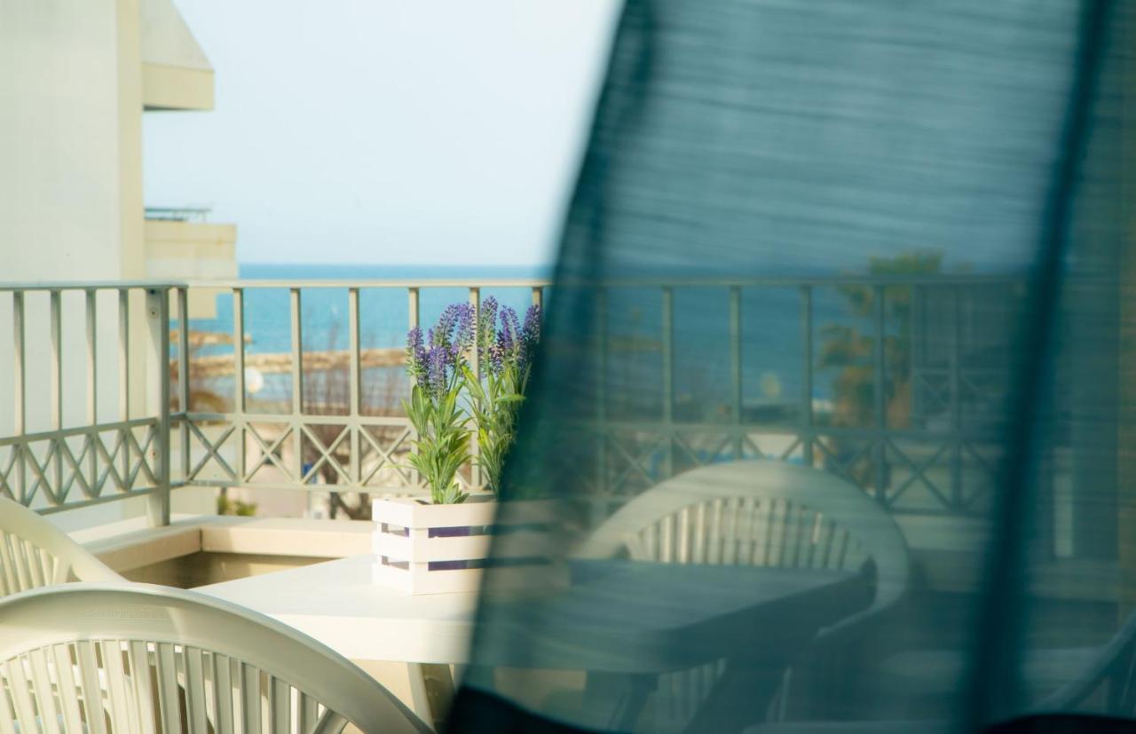 I Suoni Del Mare Apartment Porto San Giorgio Exterior foto