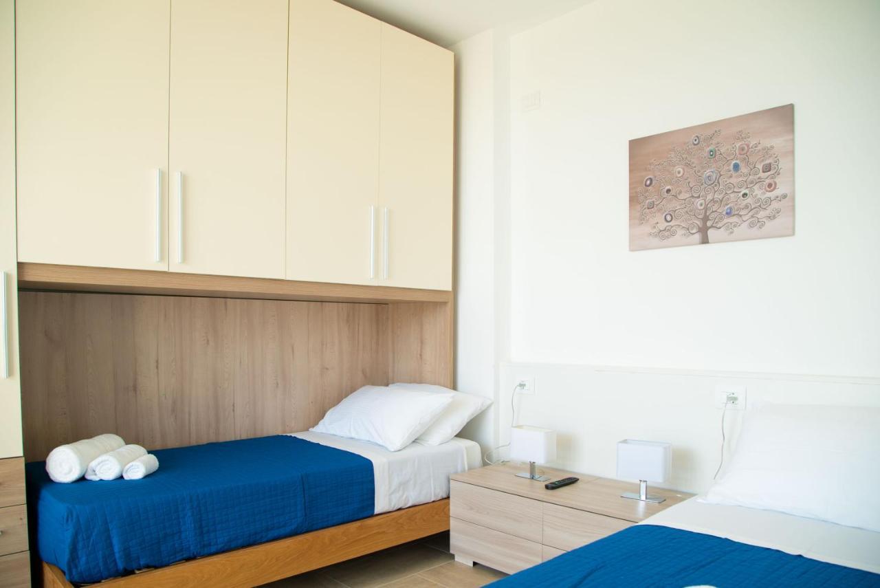 I Suoni Del Mare Apartment Porto San Giorgio Exterior foto